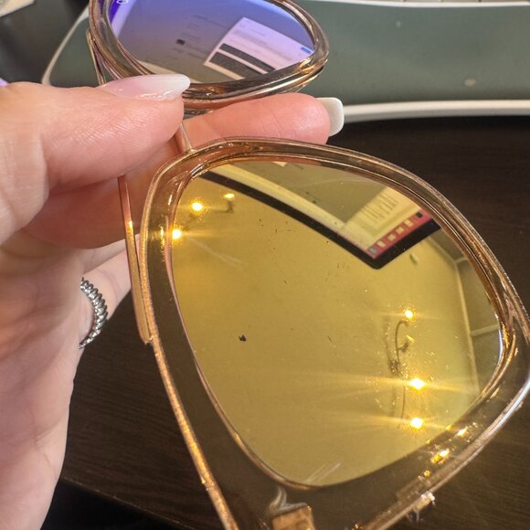 Relisted & Revised - Quay Rare Rose Gold Sweet Dream Sunglasses - Picture 6 of 7